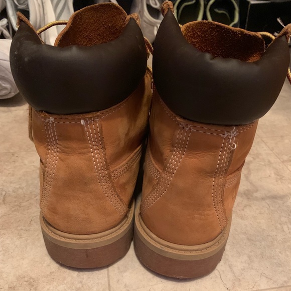 Size 6 Timberland Boots - Picture 4 of 7